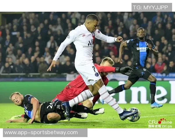 姆巴佩阿拉巴第76分钟替补登场引发全场欢呼那个男人终于来了